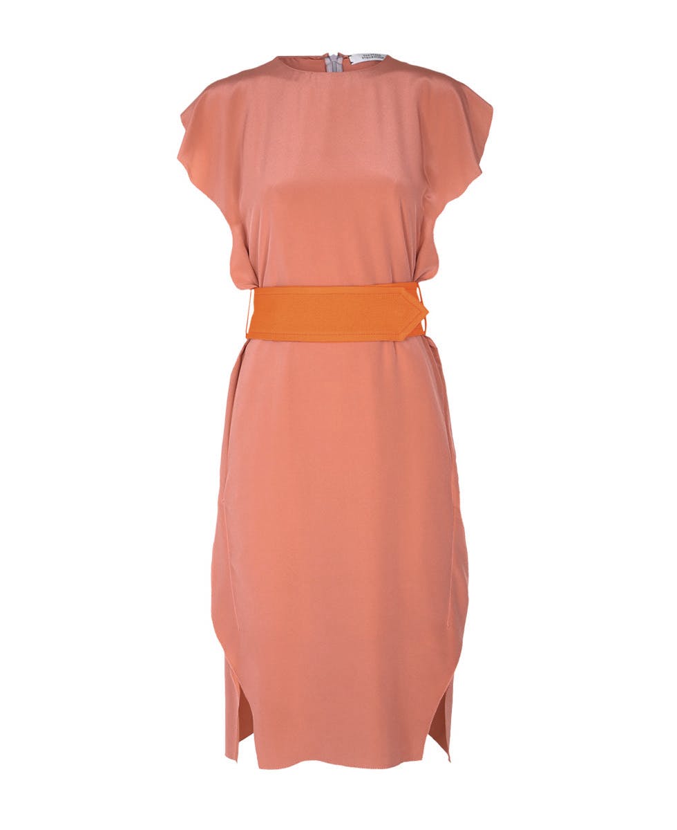 Korallfarget: Nydelig kjole med korte ermer 2017